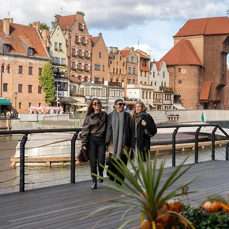 Old Town & By Lion Aparthotel Gdansk