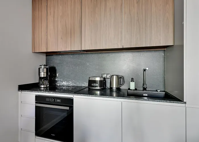 Aparthotel Old Town & By Lion