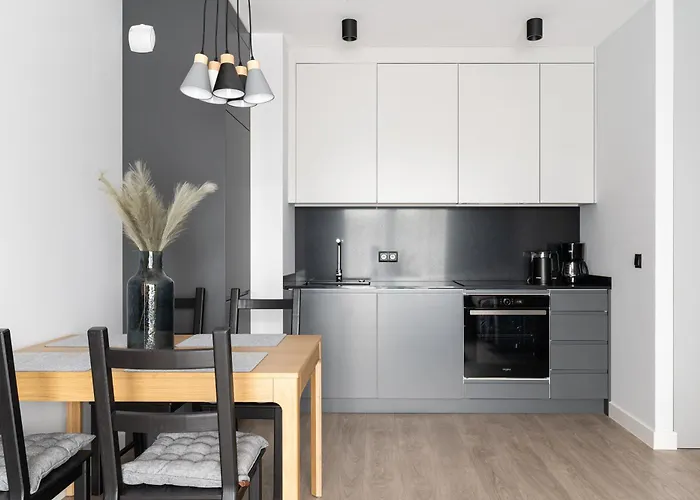 Aparthotel Old Town & By Lion