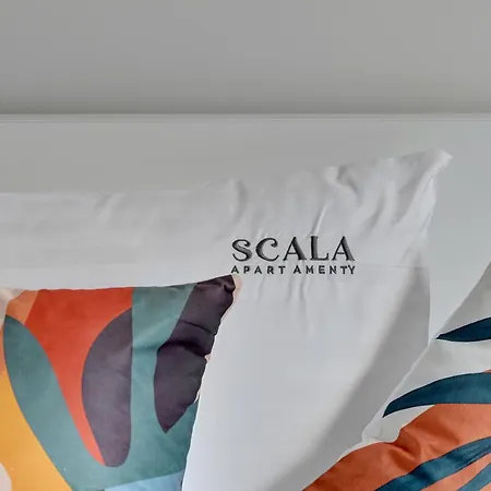 Scala 60c Center & By Lion *