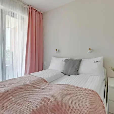 Scala 60c Center & By Lion Hotel apartamentowy