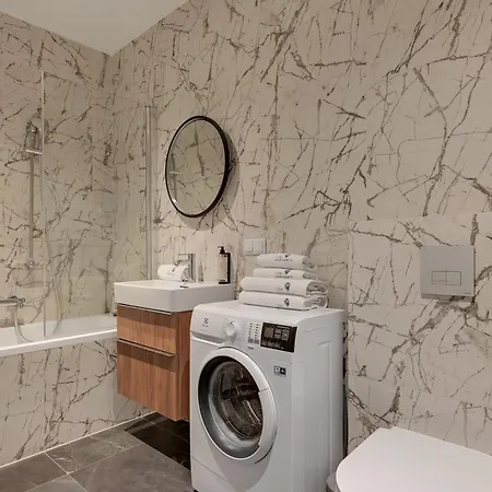 Апарт-отель Old Town & By Lion