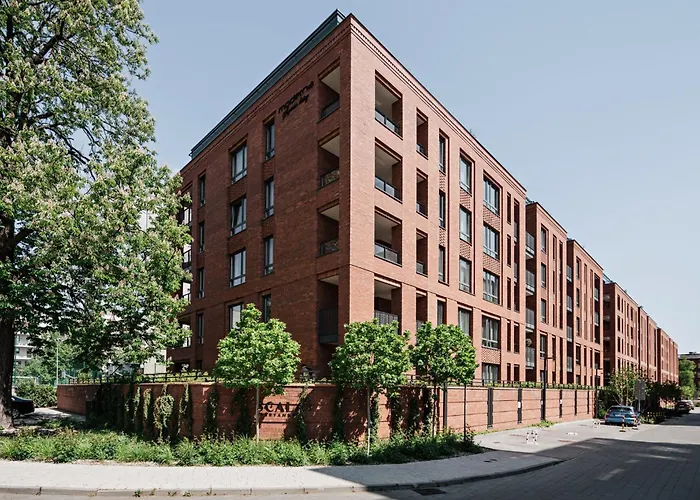 アパートホテル Old Town & By Lion 4*