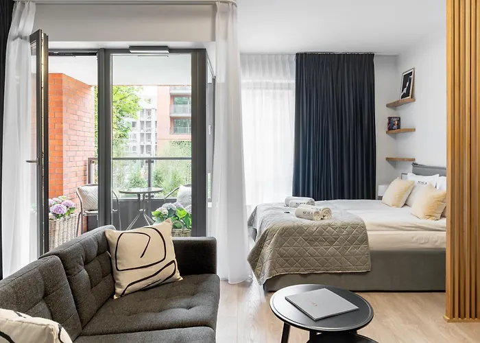 Ξενοδοχείο με διαμερίσματα Old Town & By Lion Γκντανσκ